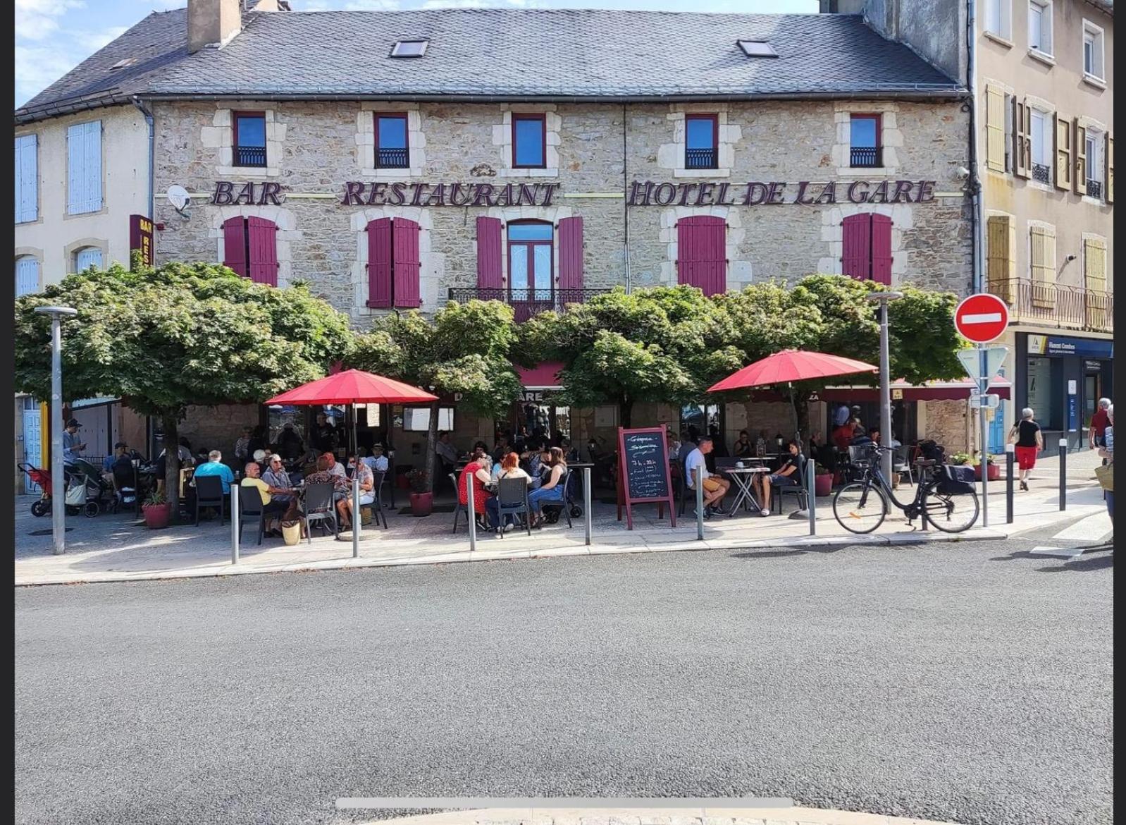 Hotel De La Gare Sévérac-le-Château Εξωτερικό φωτογραφία