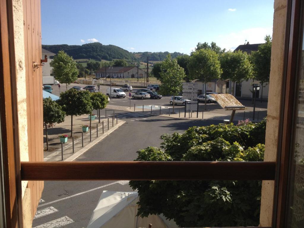 Hotel De La Gare Sévérac-le-Château Δωμάτιο φωτογραφία